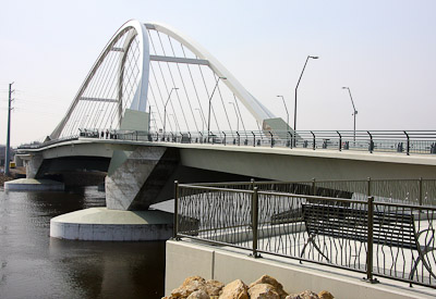 Lowry Bridge over Mississippi River